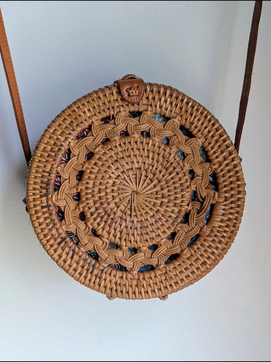 Handbags - Woven Round Rattan Crossbody Bag - Tan